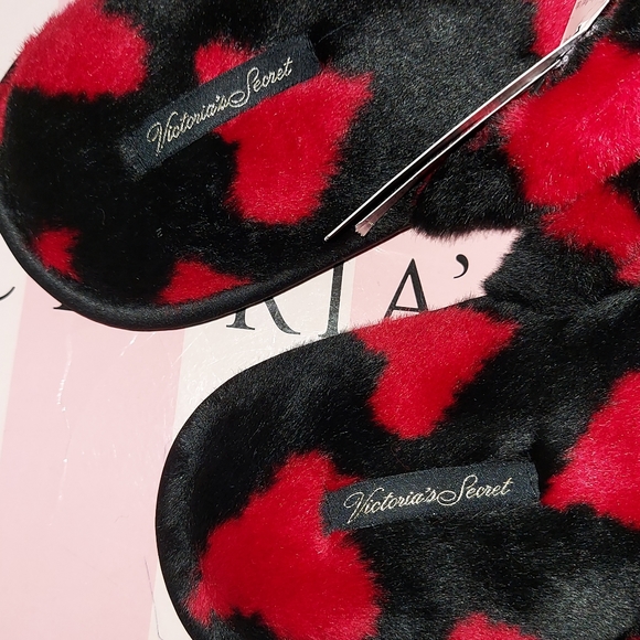 Victoria Secret Plush Slide size Medium NWT - Picture 8 of 8